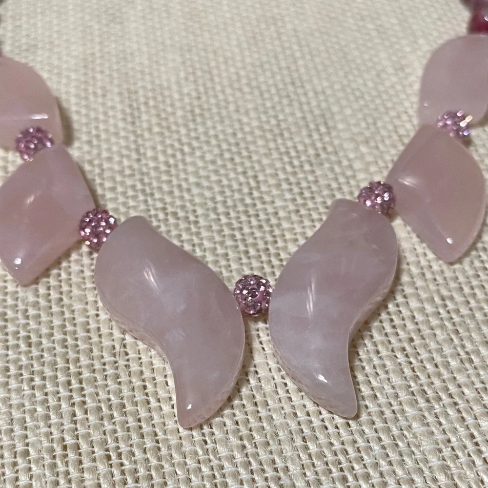 Elegant Artisan Natural Rose Quartz & Pomegranate Jade gemstone 17” Necklace